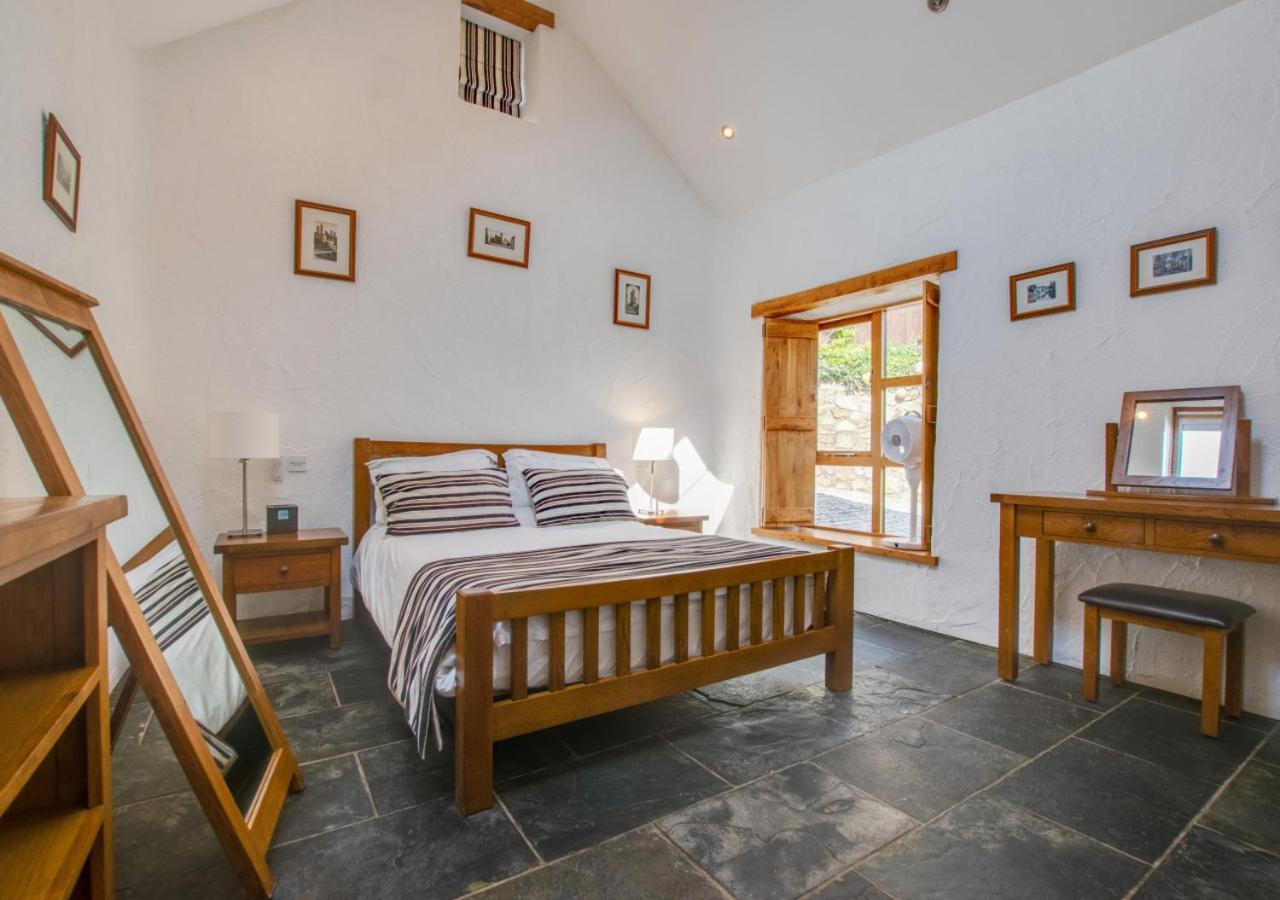 Slade Barn Villa Оксуич Екстериор снимка